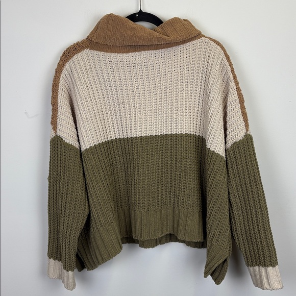 POL Sweater Olive, cream, caramel Cowl neck/ SOFT/ Size medium - Picture 7 of 9